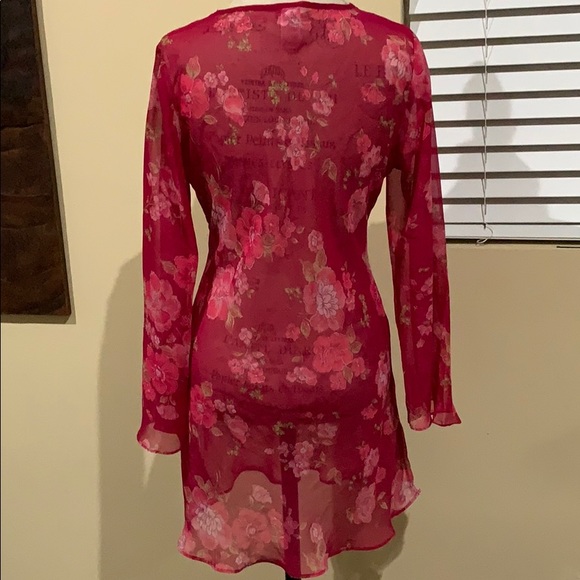 Mauve nightgown with flowers - Picture 5 of 6